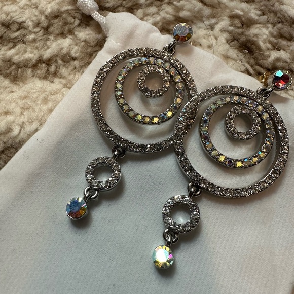 Sparkly earrings, stud back - Picture 3 of 4